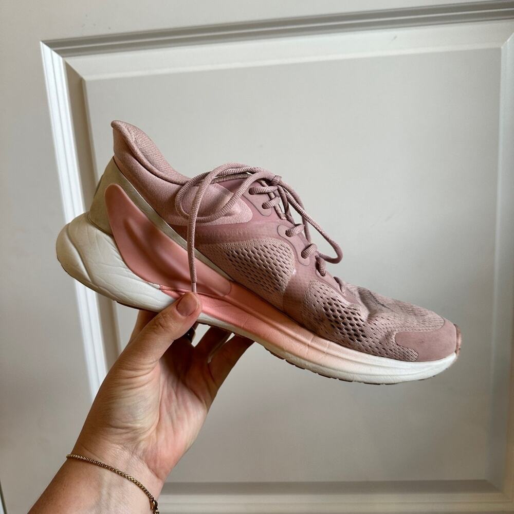 Lululemon BlissFeel Running Shoe 10